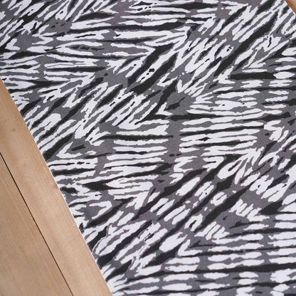 Shibori Chevron pattern - Table Runner in Grey