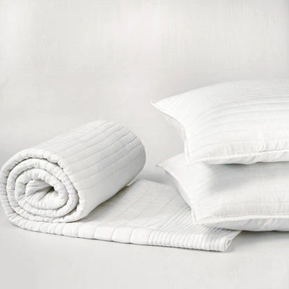 SHWET - White luxury 300TC cotton satin Quilt with coordinated pillow cases, Sizes available