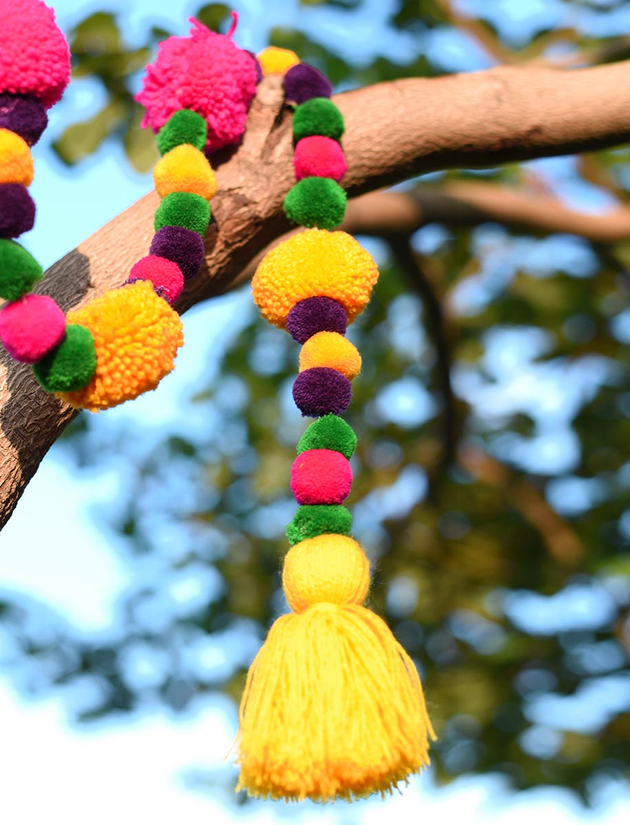 Multicolour pompom garland