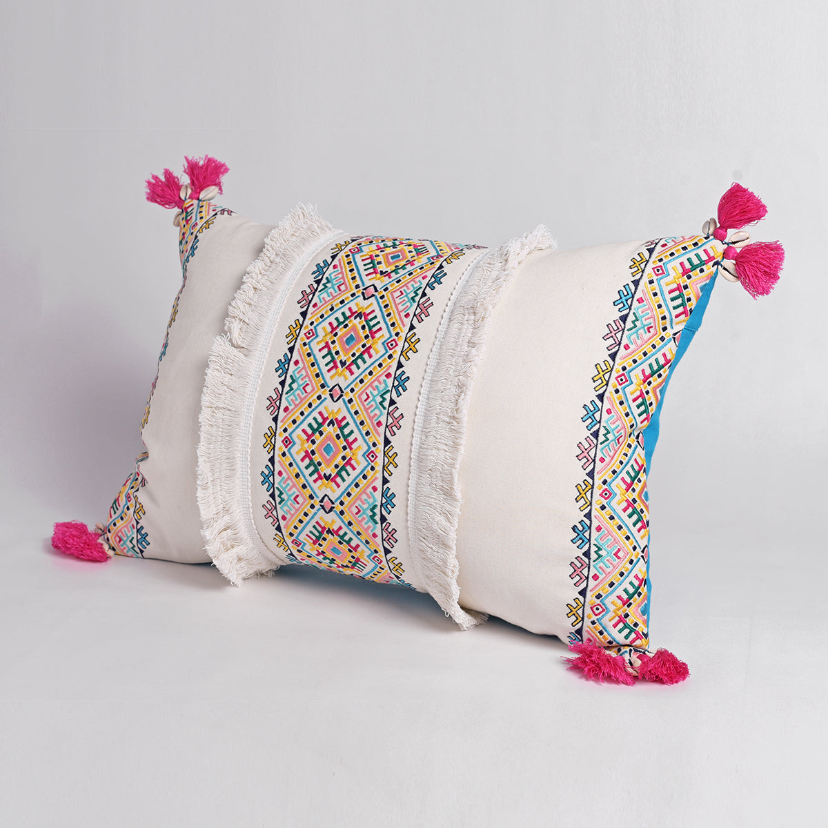 Banjara – Embroidered, multicolored, Peruvian cushion cover