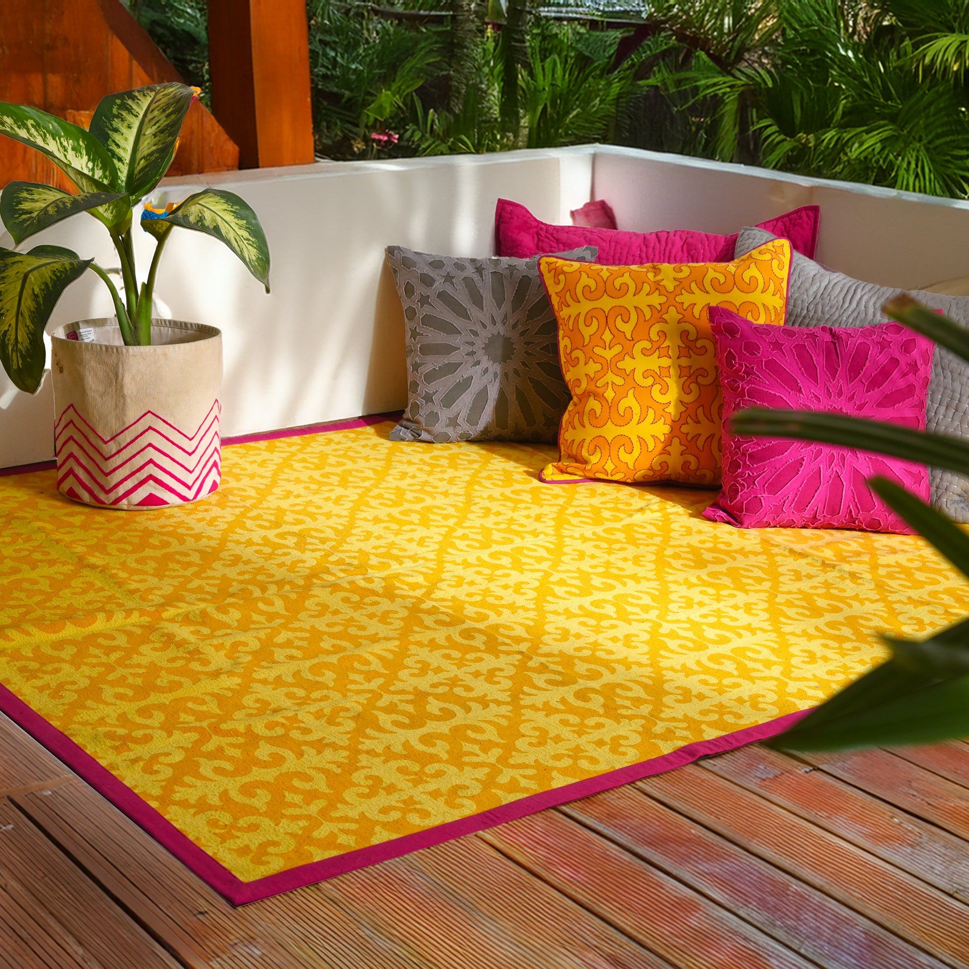 Shyrdak Yellow Moroccan Print Cotton Rug – Handmade | Pink Edging | 3 Sizes - Vliving
