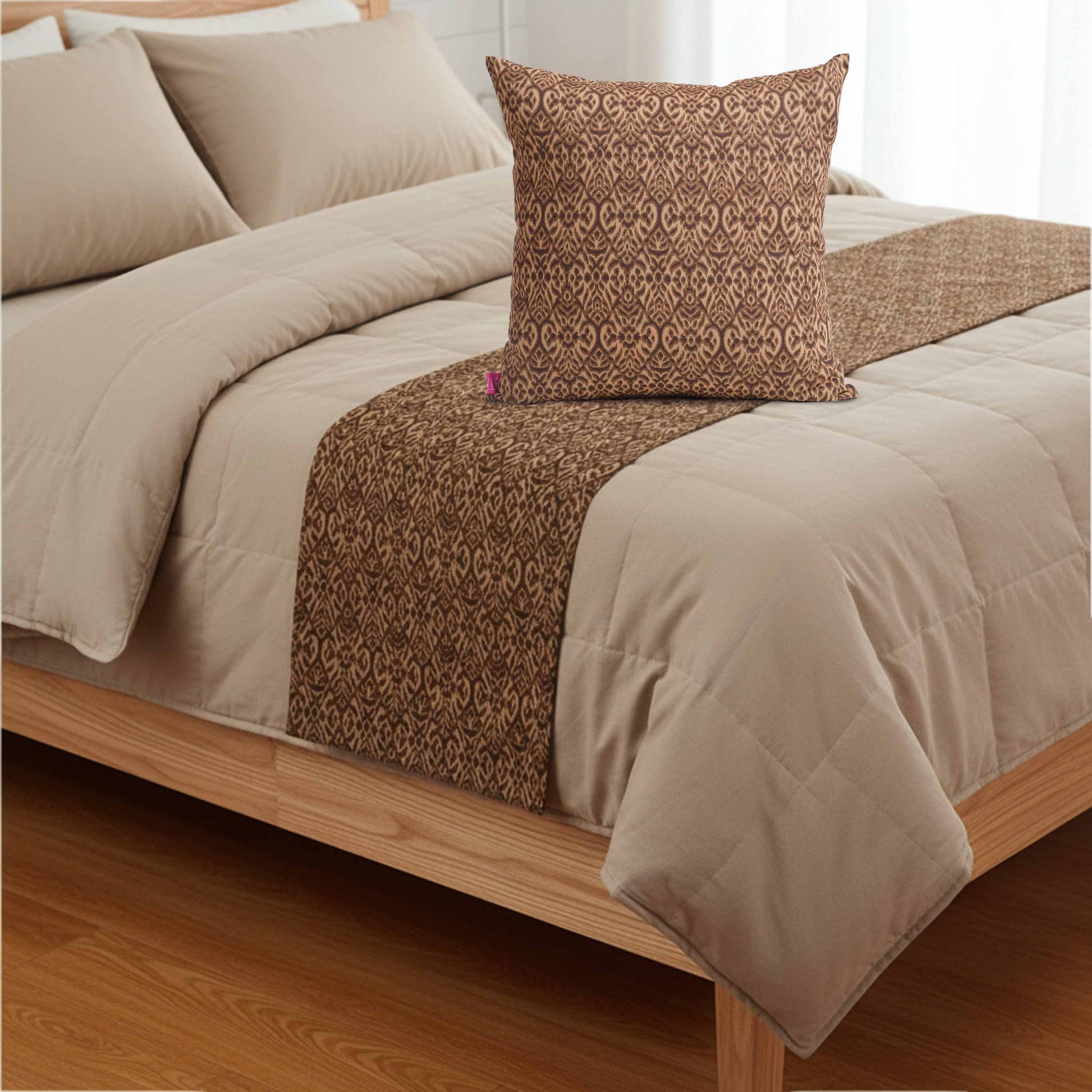 IKAT PRINT - Brown colour cotton Bed runner set - King / Queen / Twin Size - Vliving