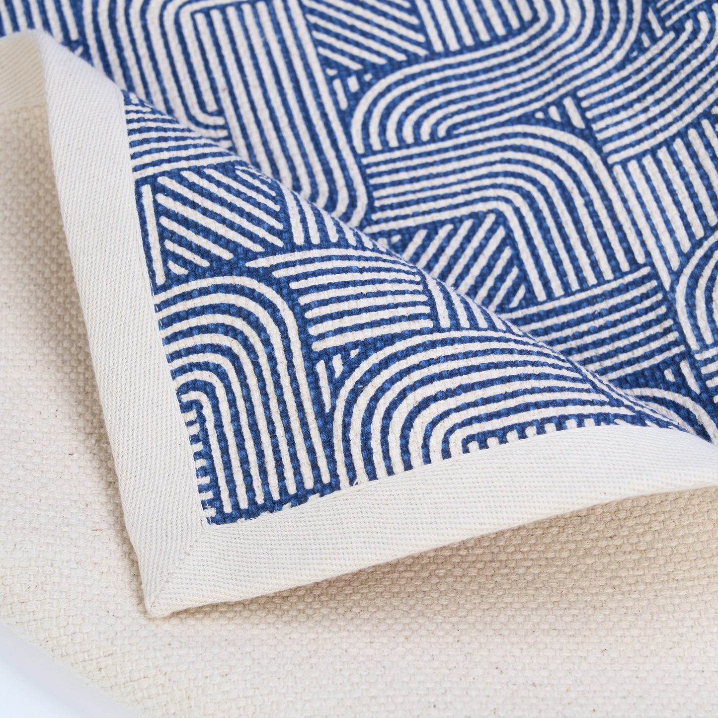 MODERN RETRO - Cotton rug, Blue stripes and curve print, sizes available