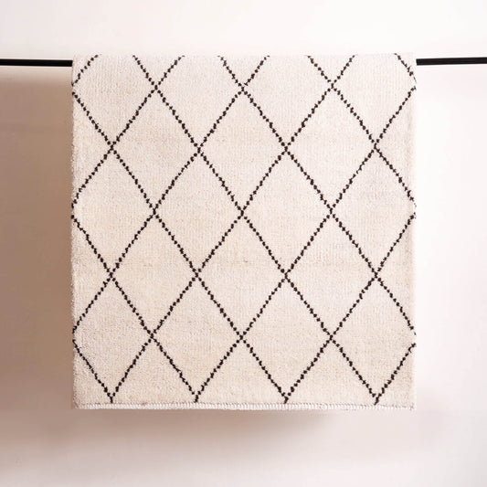 Moroccan wool rug, white and black color, hand tufted, wool and cotton mix