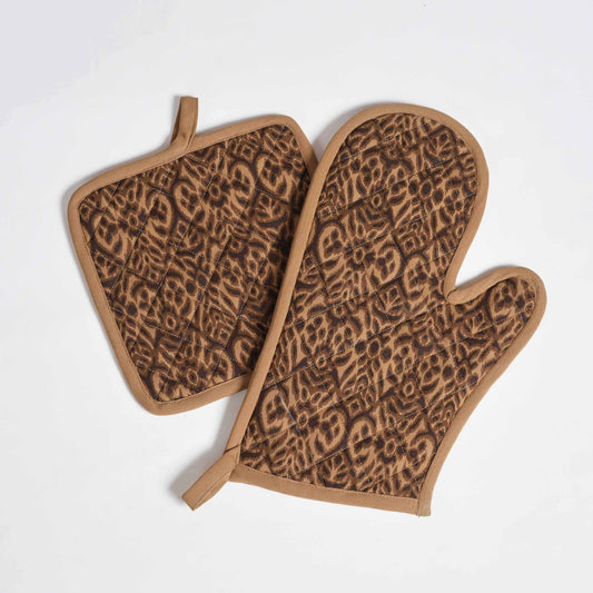 Ikat Beige quilted oven mitt, quilted potholder, kitchen accessory, pure cotton- Available in Sets