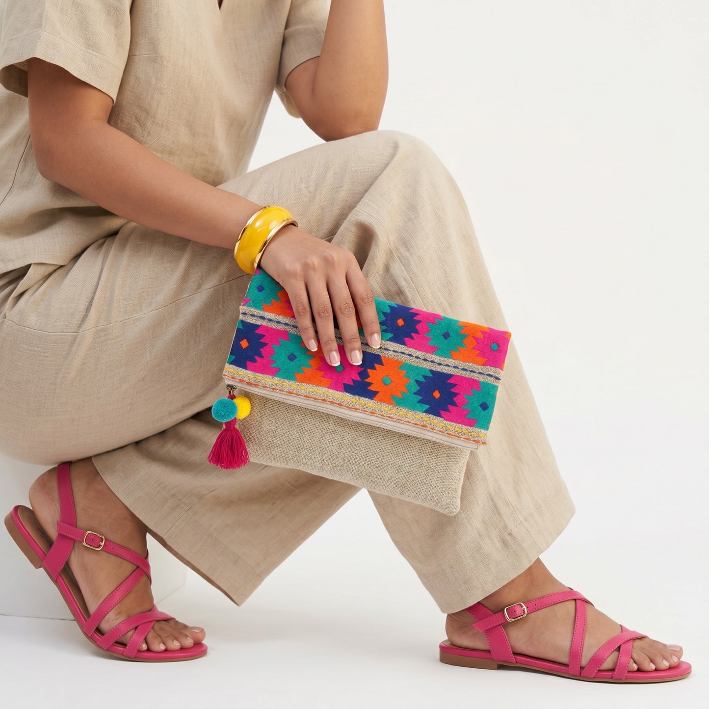 Boho Linen Foldover Clutch | Kilim Embroidery | Moroccan Boho Bag | Handmade - Vliving