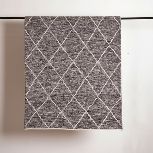 GREY and Off White Moroccan Hand Tufted Wool Blend Rug - Vliving