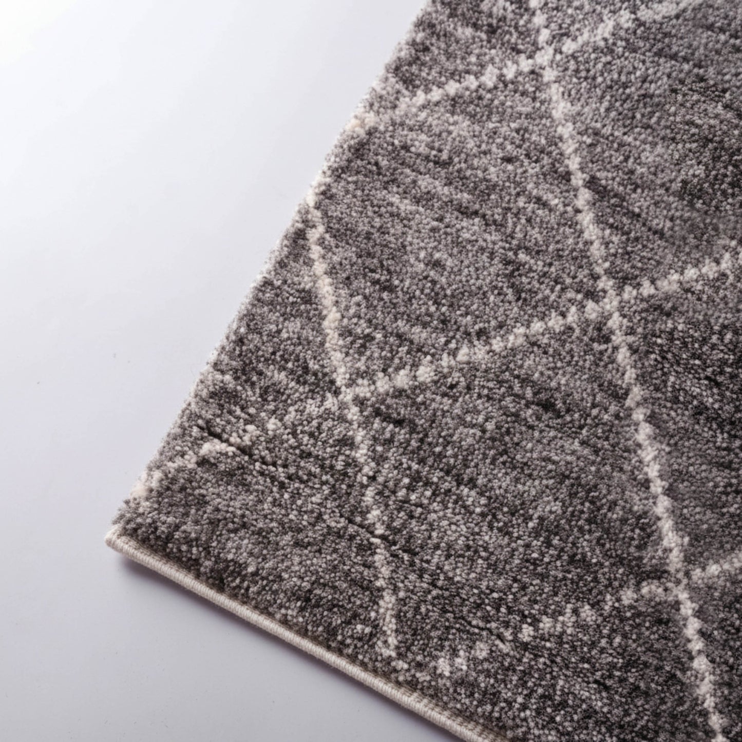 GREY and Off White Moroccan Hand Tufted Wool Blend Rug - Vliving