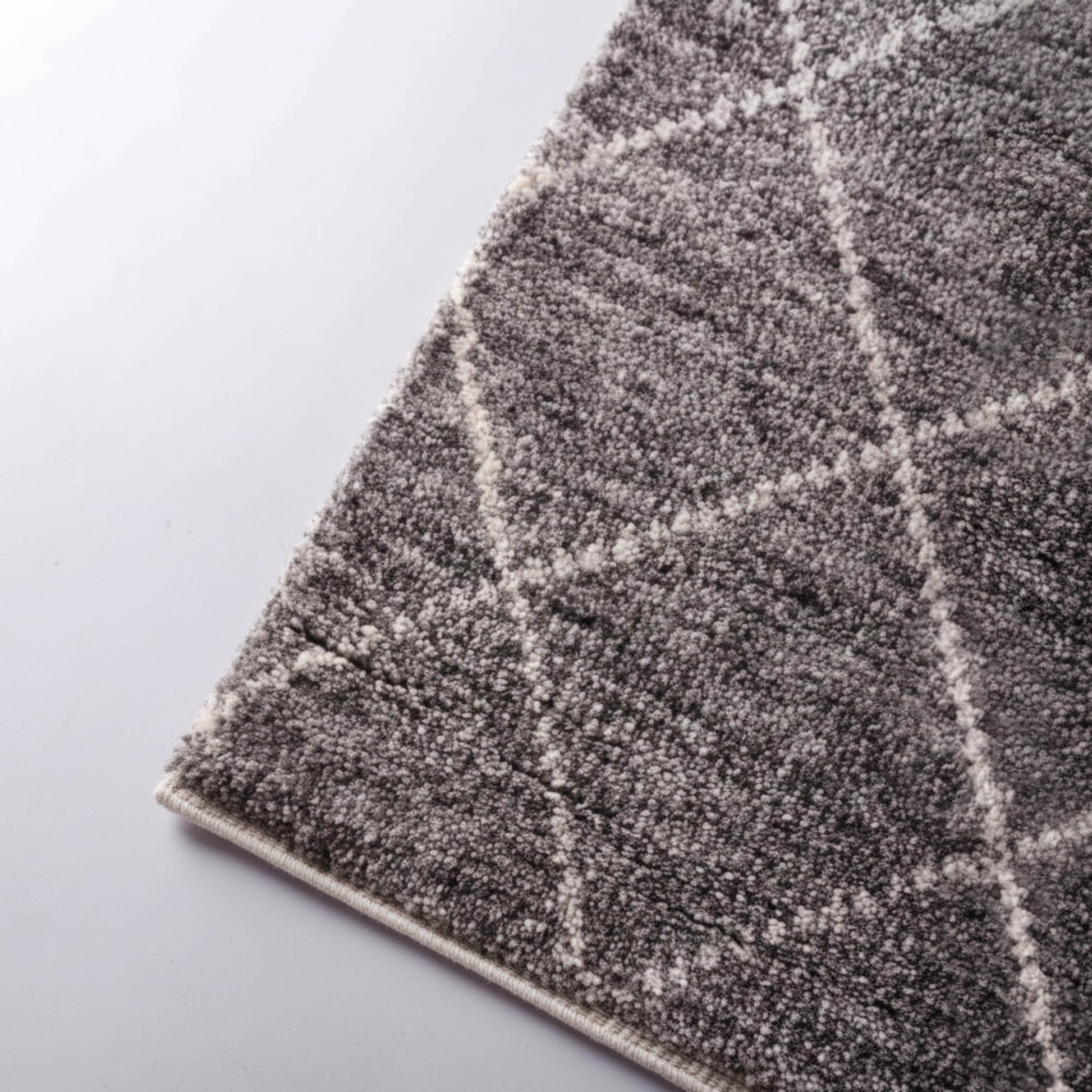 GREY and Off White Moroccan Hand Tufted Wool Blend Rug - Vliving