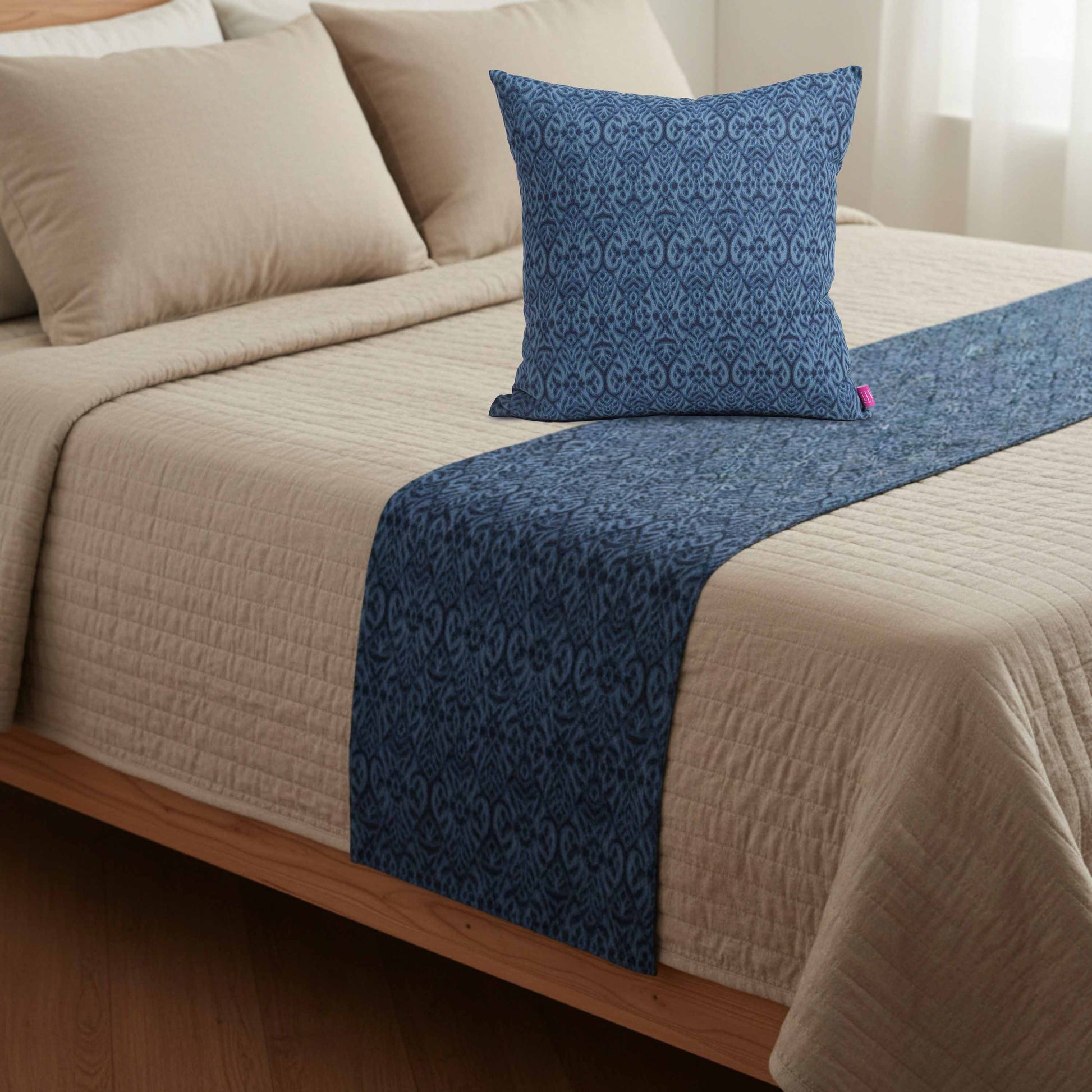 IKAT PRINT - Indigo colour cotton Bed runner set - King / Queen / Twin Size - Vliving