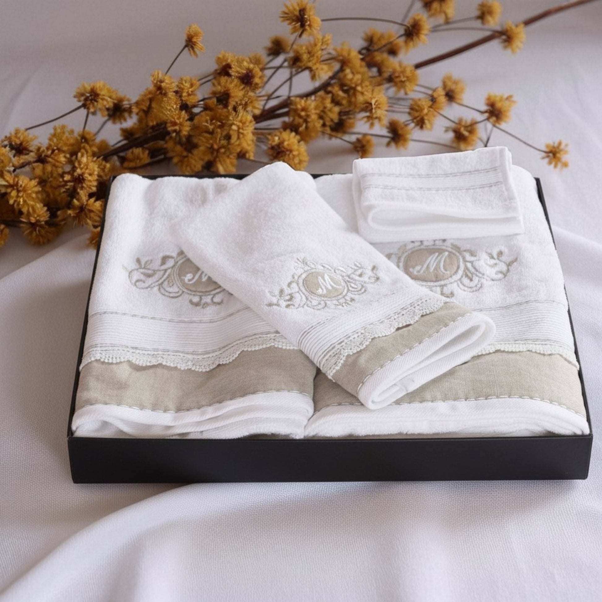 GIFT PACK - Luxury Towel Set – 4 Pieces | Customizable with Monogram | Linen Appliqué and Embroidery - Vliving