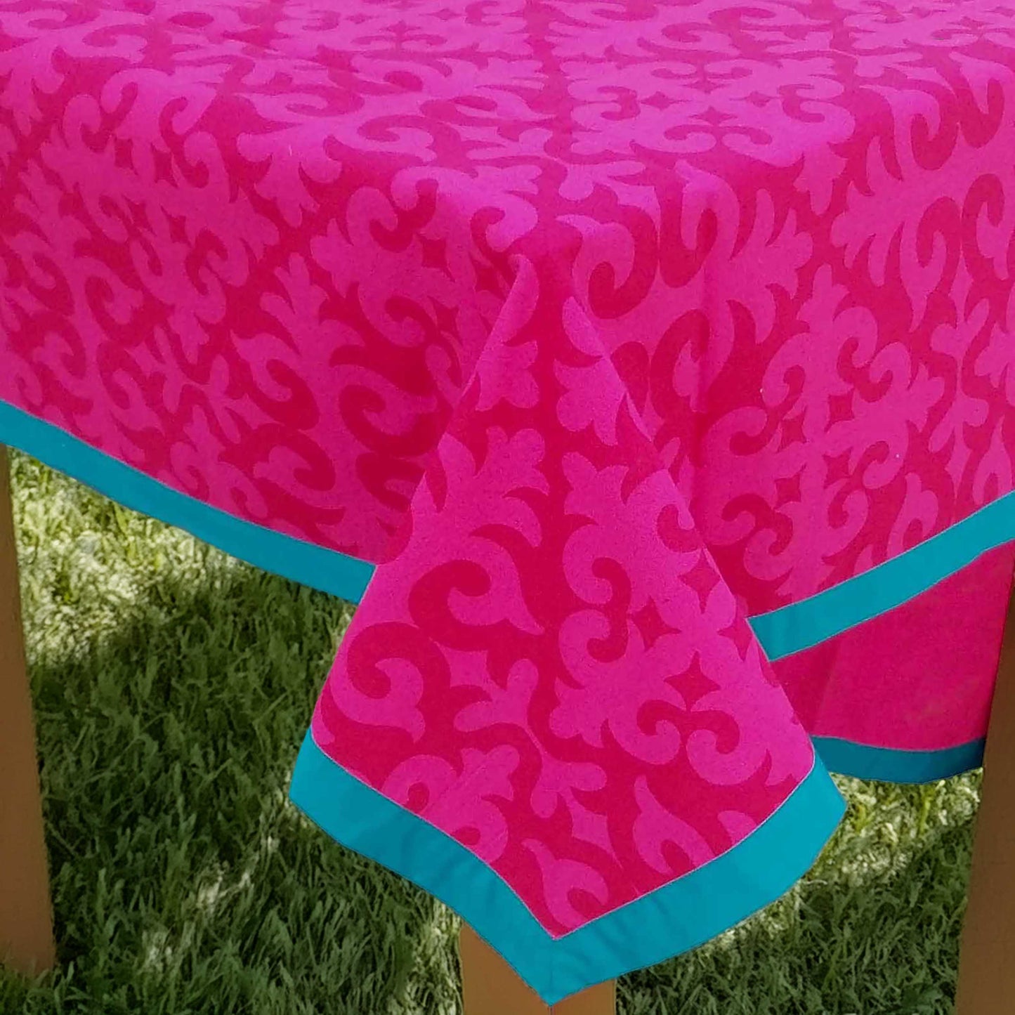 Shyrdak Bright Pink Print Tablecloth – Cotton | Moroccan Pattern | Bohemian Table Linen - Vliving
