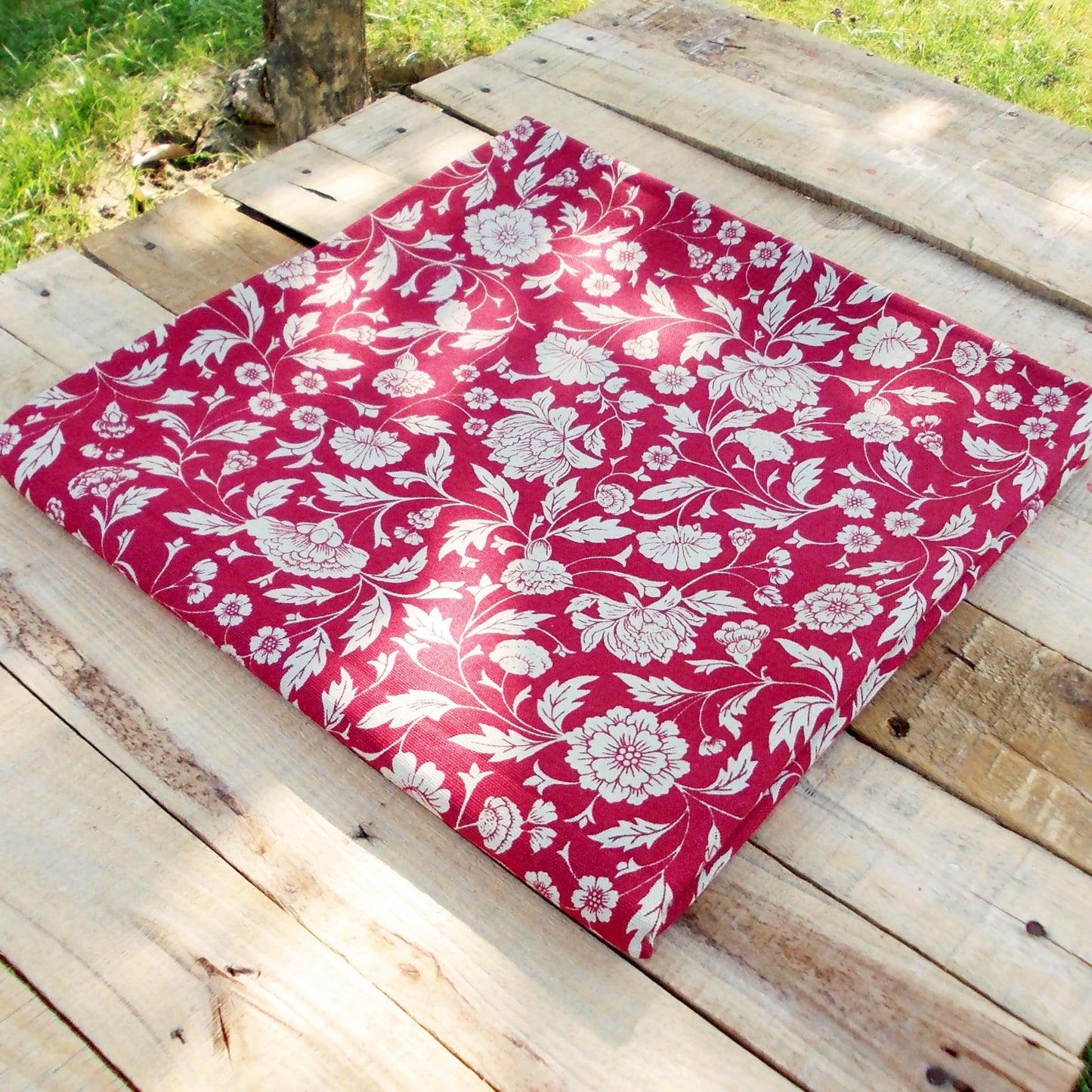 Marsala Kalamkari Cotton Tablecloth – White Floral Print | 3 Sizes | Vliving