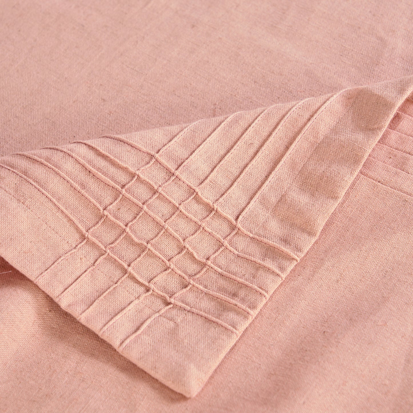 AMOUR - Solid Blush linen table cloth with pintuck border