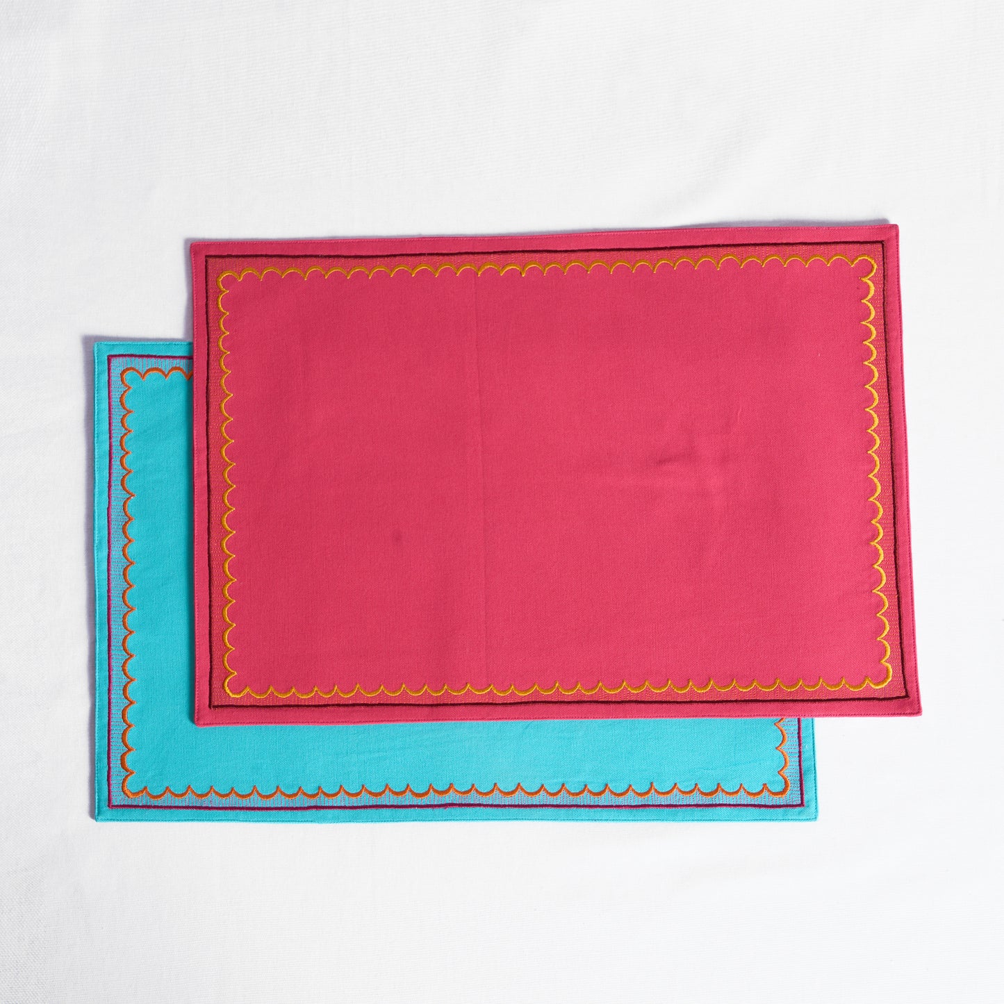 KASHIDAKAARI - Coral Red, scallop pattern, embroidered placemats