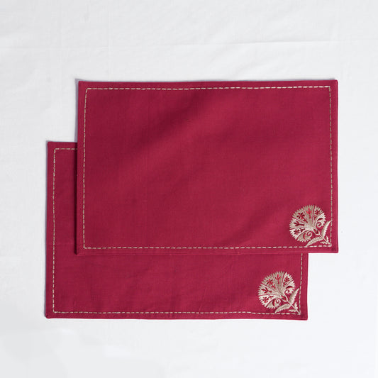 KASHIDAKAARI - Maroon embroidered table mats, floral suzni pattern