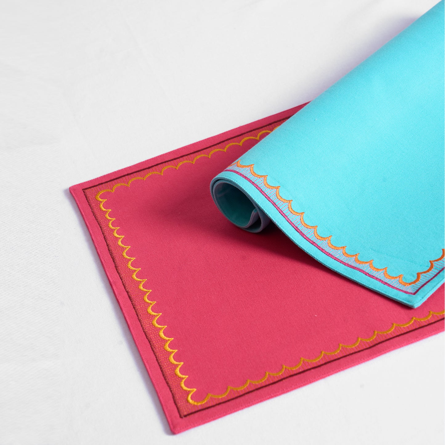 KASHIDAKAARI - Coral Red, scallop pattern, embroidered placemats