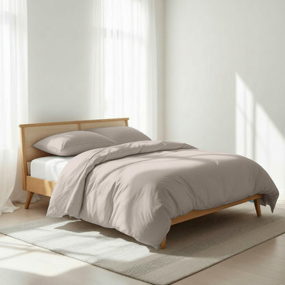 Vliving concrete grey 300TC cotton duvet cover set with pillowcases on a wooden bed.