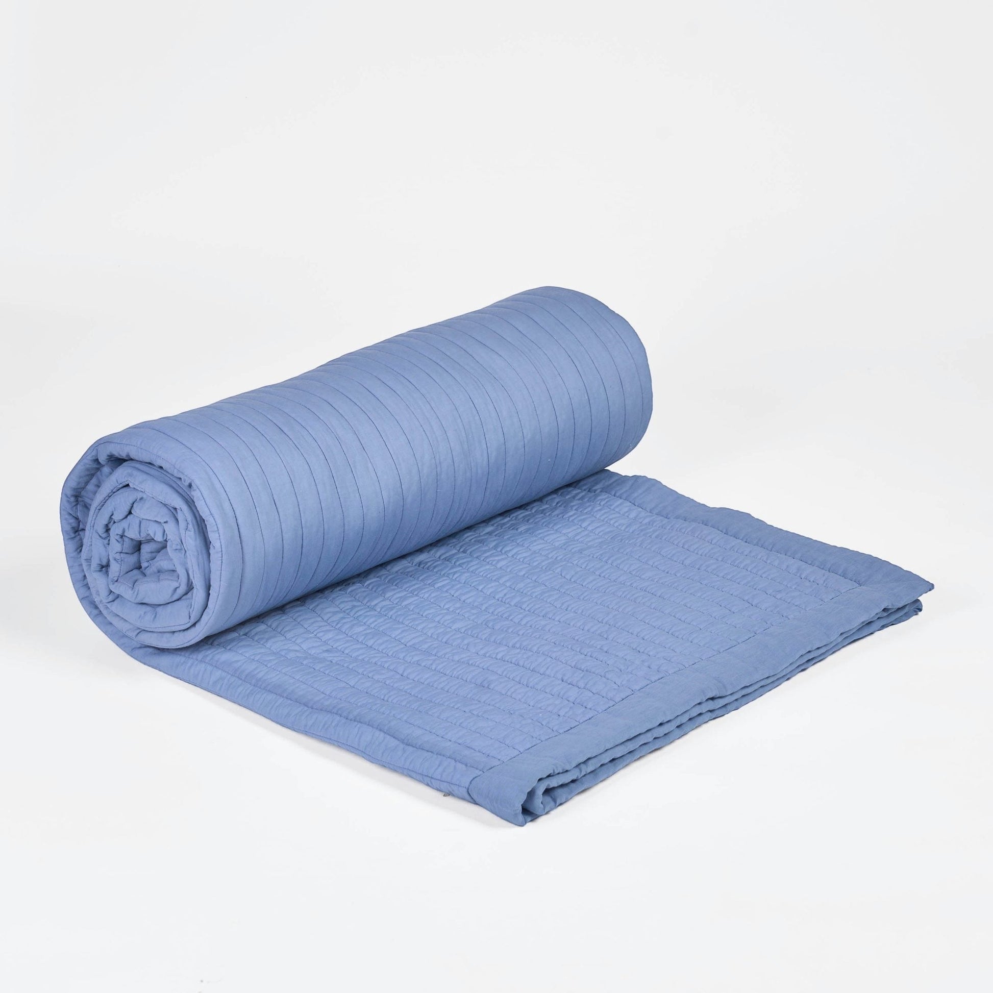 Vliving denim blue quilted cotton bedspread with stripe quilting and border, includes pillow shams.