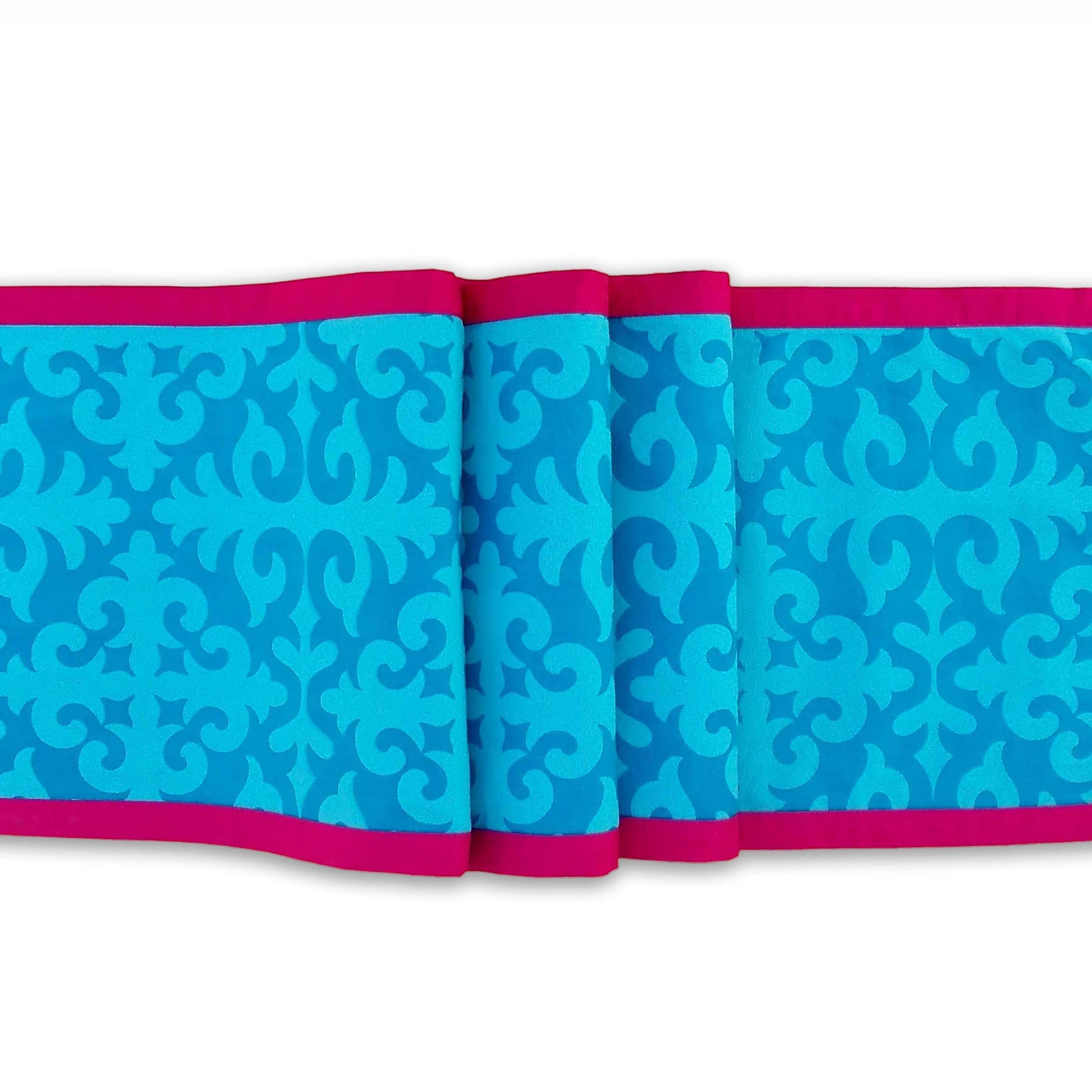 Vliving turquoise printed cotton bed runner with hot pink border and oriental pattern. Includes one pillow cover.