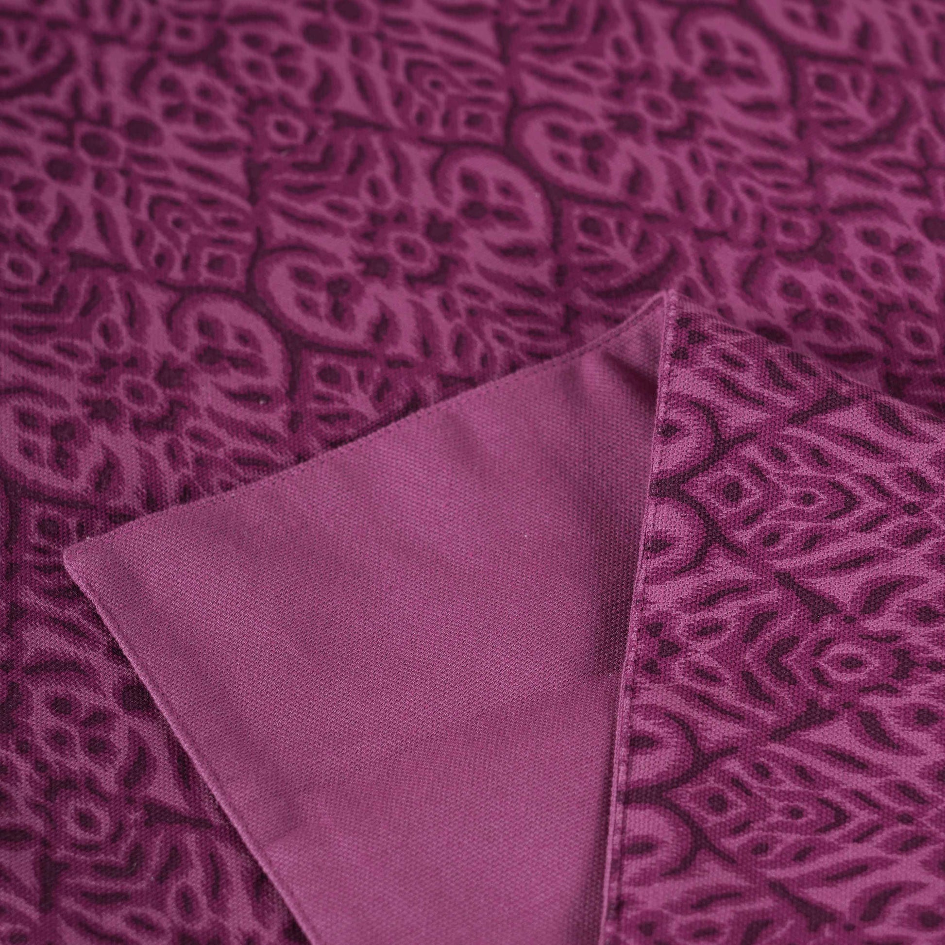 IKAT PRINT - Plum colour cotton Bed runner set - King / Queen / Twin Size - Vliving