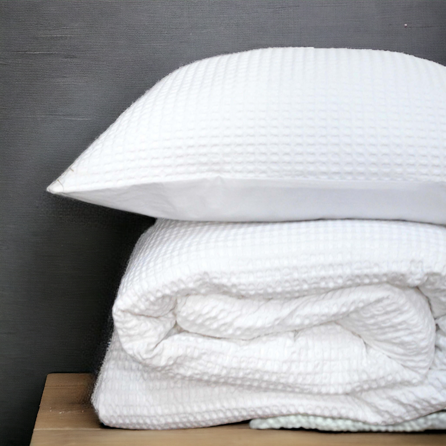 Waffle cotton Duvet cover with coordinated pillow covers, white colour, sizes available