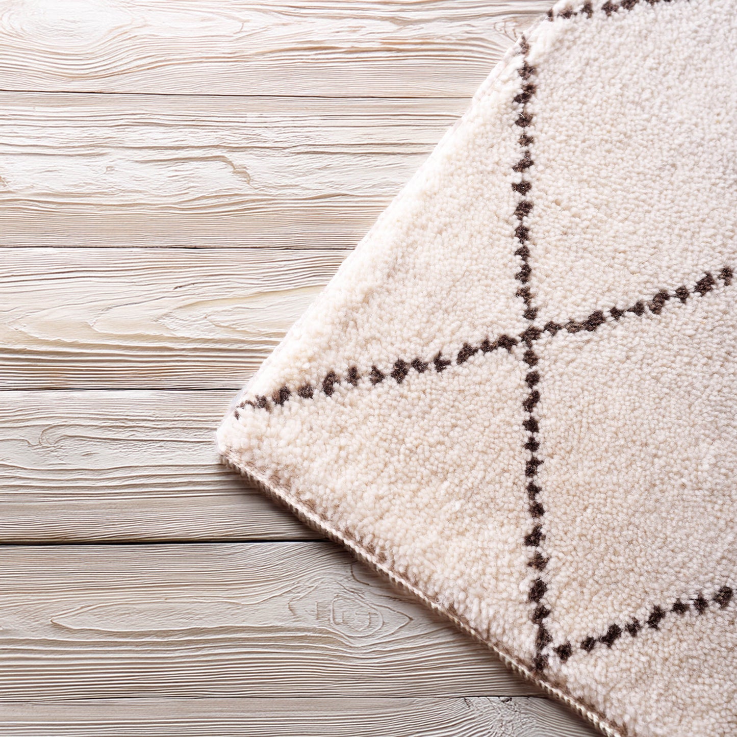 Moroccan wool rug, white and black color, hand tufted, wool and cotton mix